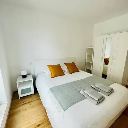Brand New 3 Bedrooms With Terrace And Parking - 142-92 Apartment